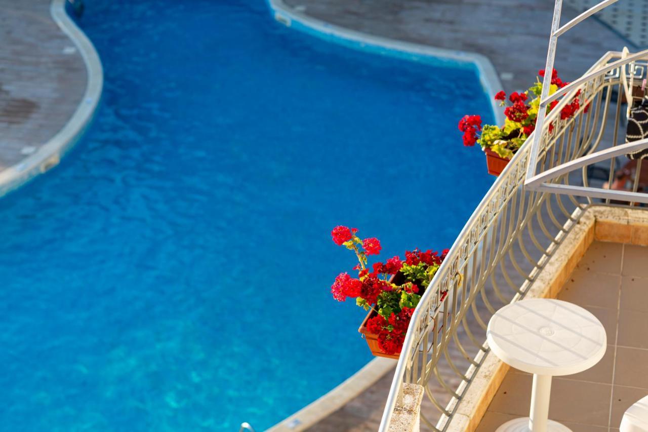 בלצ'יק Helios Hotel מראה חיצוני תמונה
