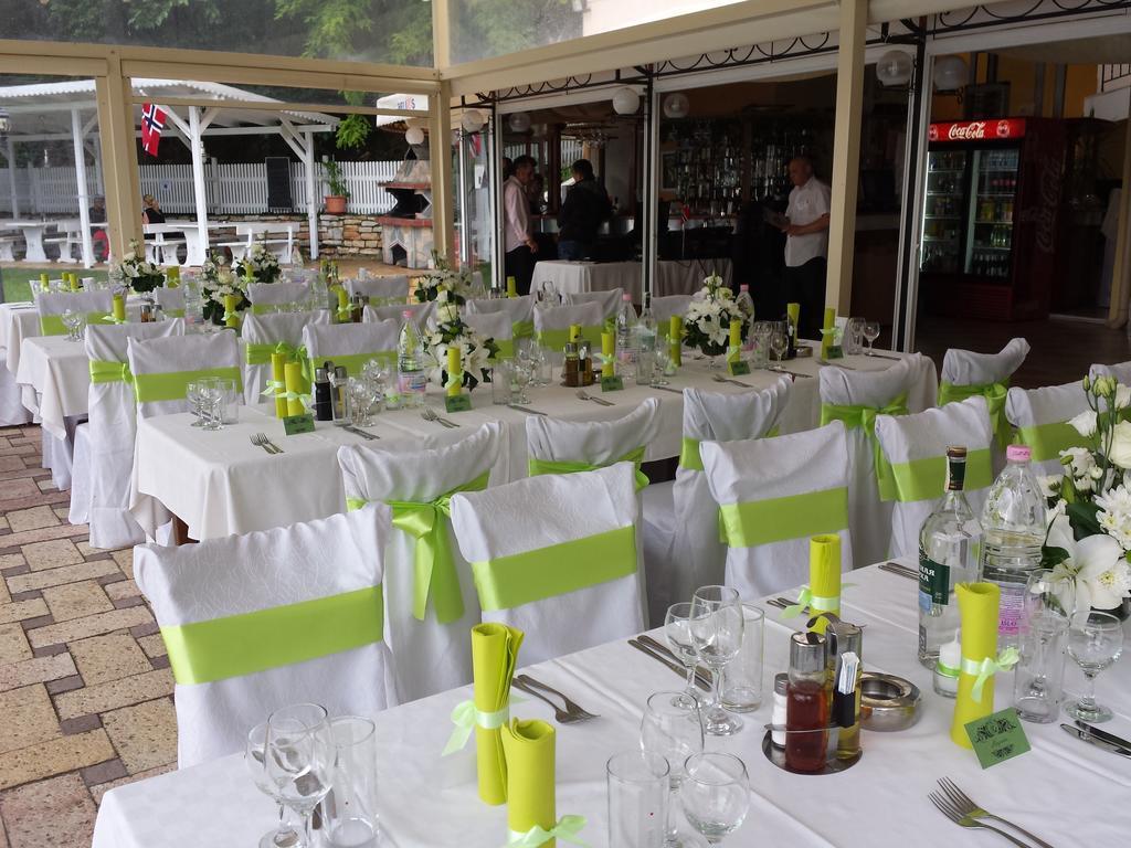 בלצ'יק Helios Hotel מראה חיצוני תמונה