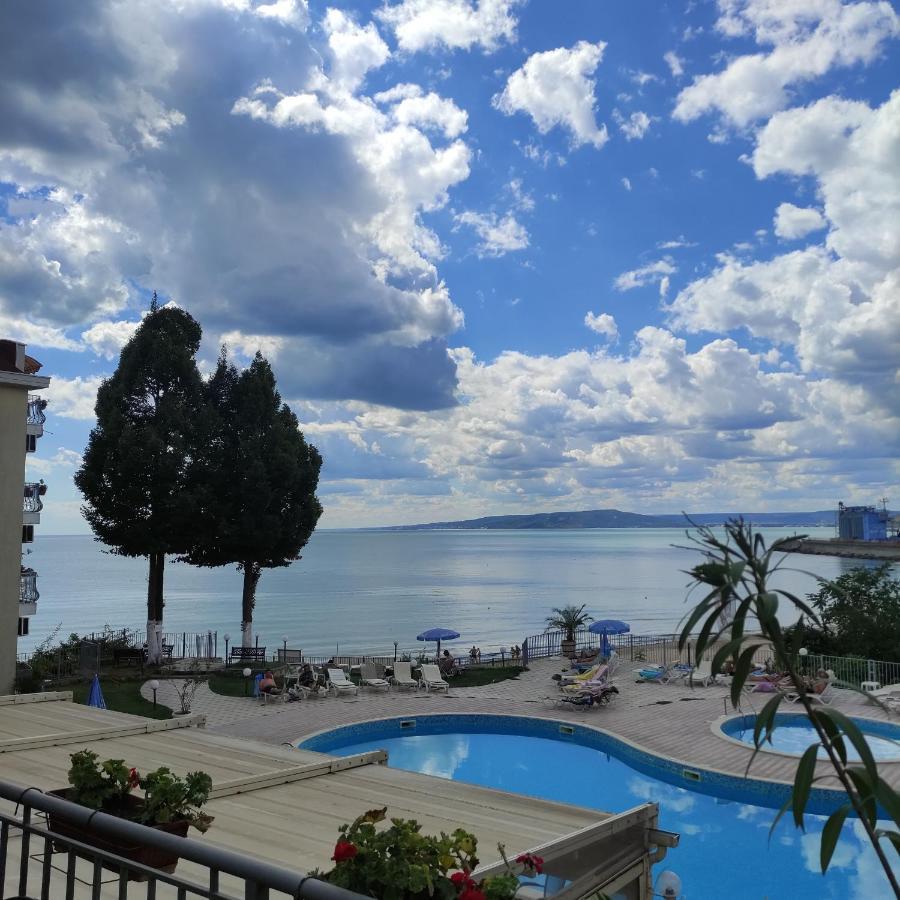 בלצ'יק Helios Hotel מראה חיצוני תמונה