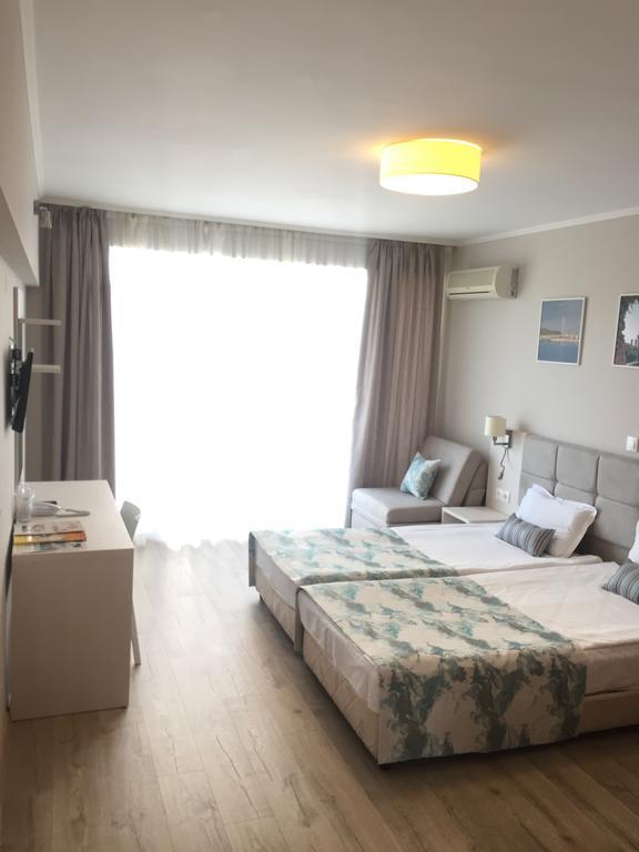 בלצ'יק Helios Hotel מראה חיצוני תמונה